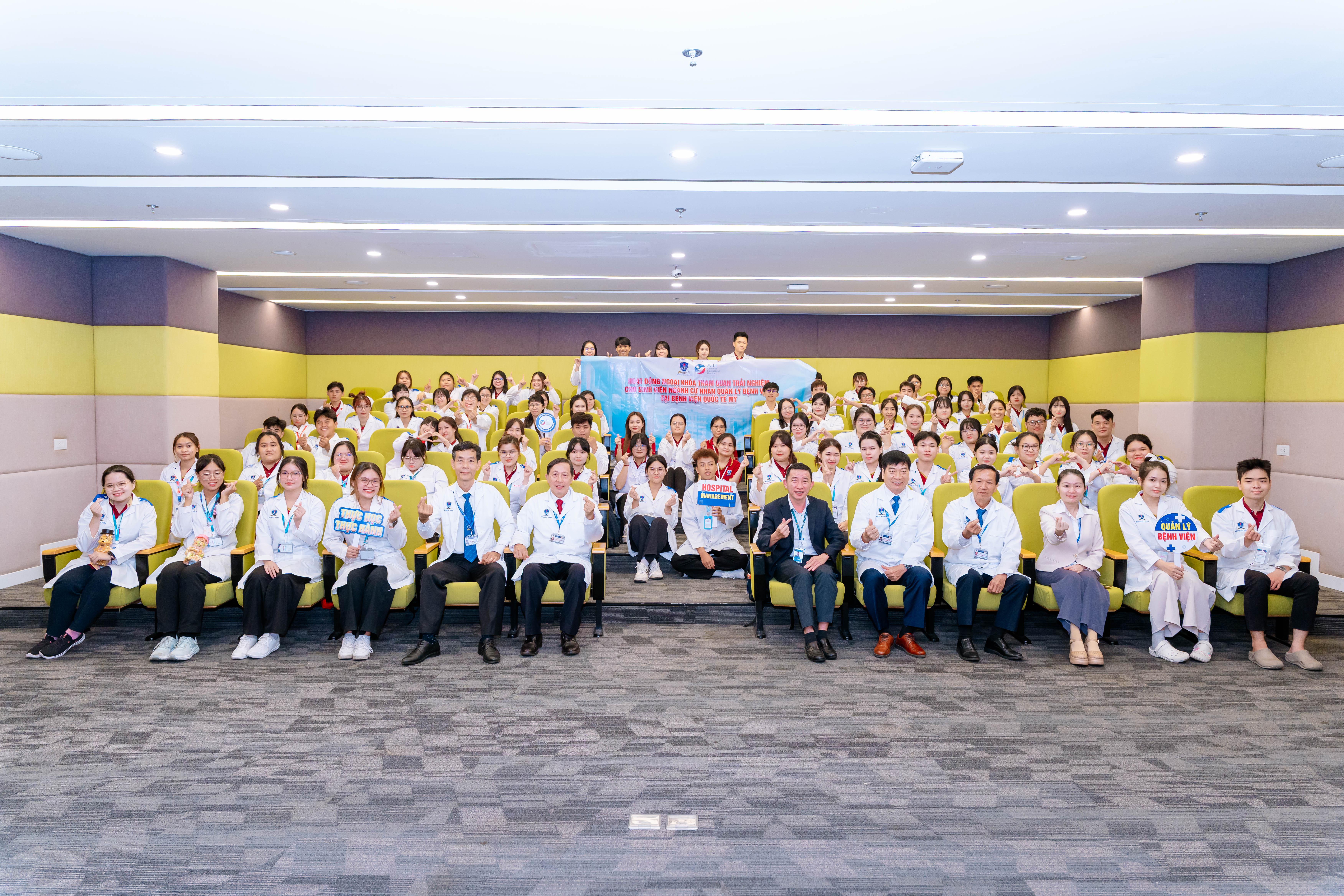 KẾT NỐI CÙNG SINH VIÊN NGÀNH QUẢN LÝ BỆNH VIỆN - TRƯỜNG ĐẠI HỌC NGUYỄN TẤT THÀNH
