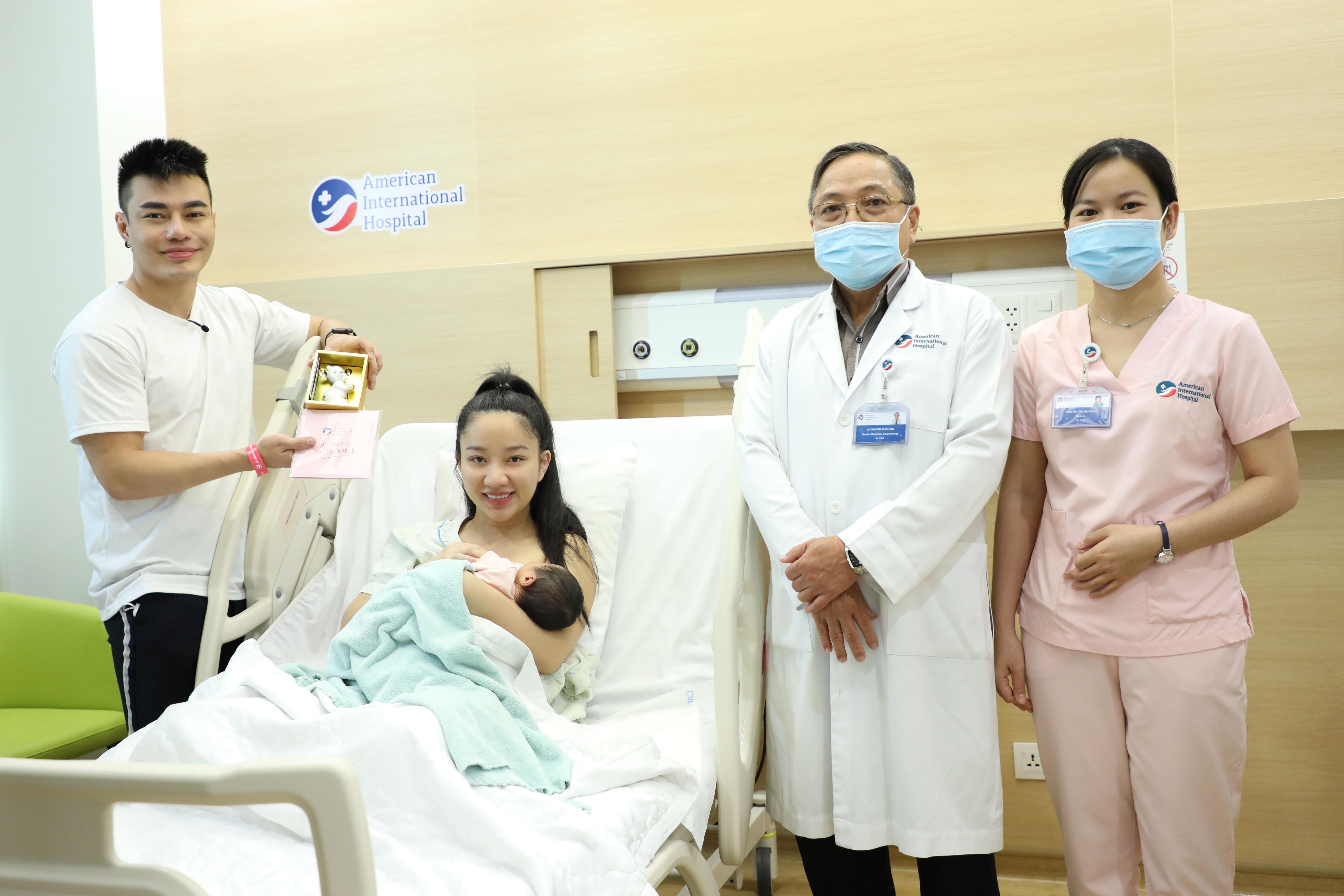 Vợ chồng Lê Dương Bảo Lâm đón công chúa thứ hai chào đời
